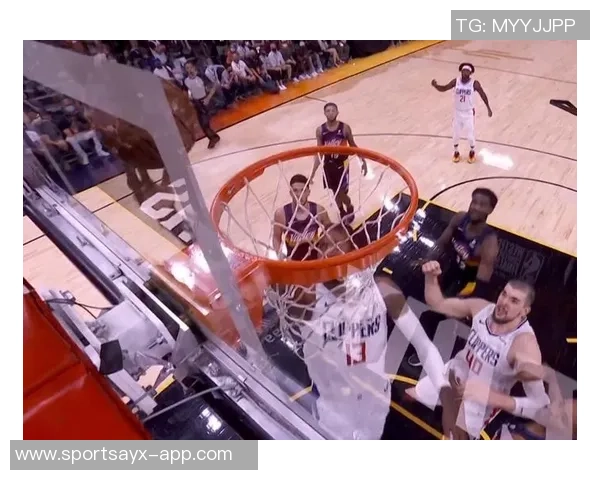 托布绝杀机会被封盖03秒空接再遭重创倒霉透了