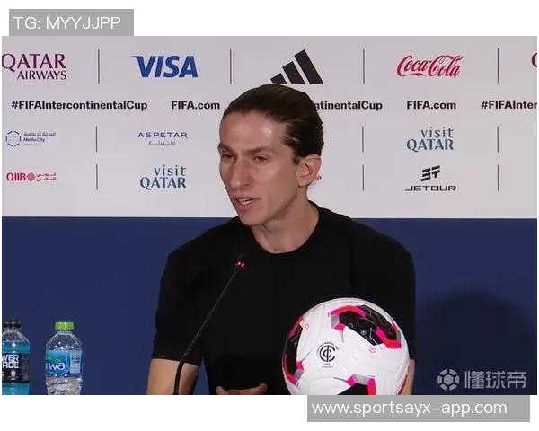 弗拉门戈总监盛赞费利佩路易斯具备欧洲执教能力